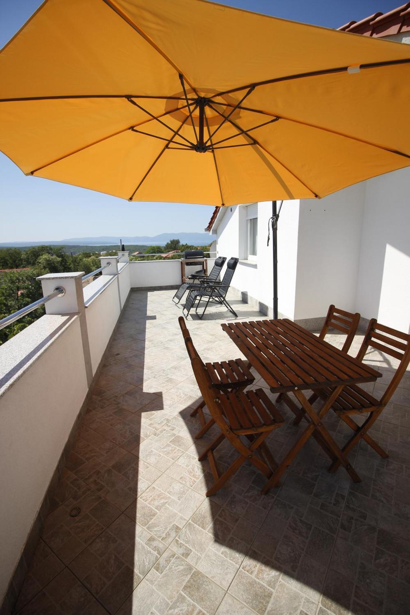 Apartment Castelmuschio Omisalj Exterior photo